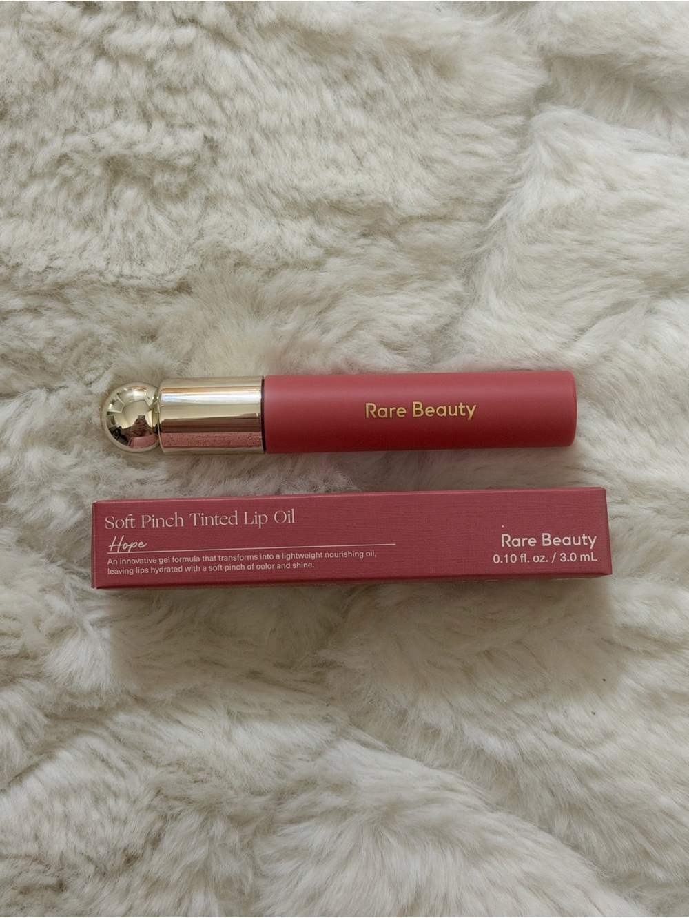 Brand New Rare Beauty Tinted Lip Oil in Hope - Pink